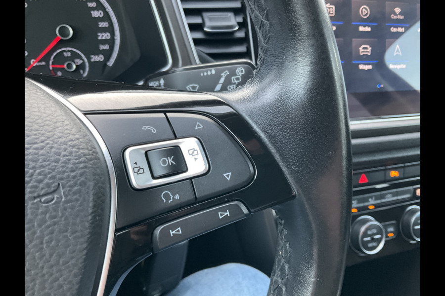 Volkswagen T-Roc 1.0 TSI Style DAB Navi PDC Trekhaak Hoge zit Bluetooth