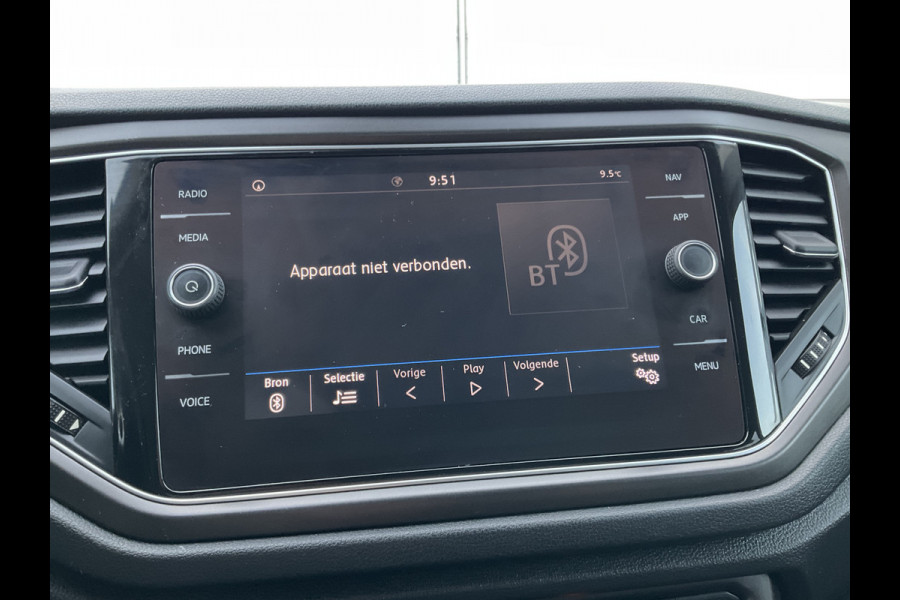 Volkswagen T-Roc 1.0 TSI Style DAB Navi PDC Trekhaak Hoge zit Bluetooth