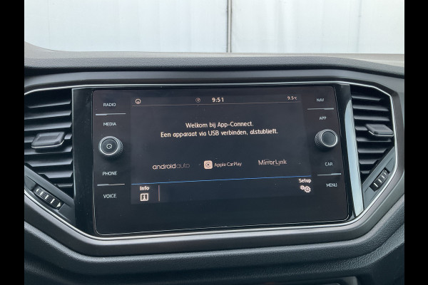Volkswagen T-Roc 1.0 TSI Style DAB Navi PDC Trekhaak Hoge zit Bluetooth