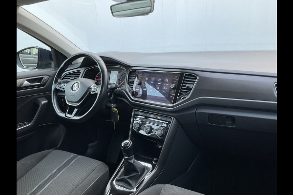 Volkswagen T-Roc 1.0 TSI Style DAB Navi PDC Trekhaak Hoge zit Bluetooth