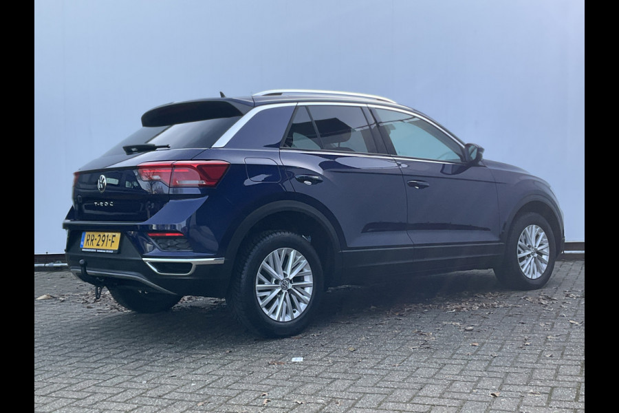 Volkswagen T-Roc 1.0 TSI Style DAB Navi PDC Trekhaak Hoge zit Bluetooth