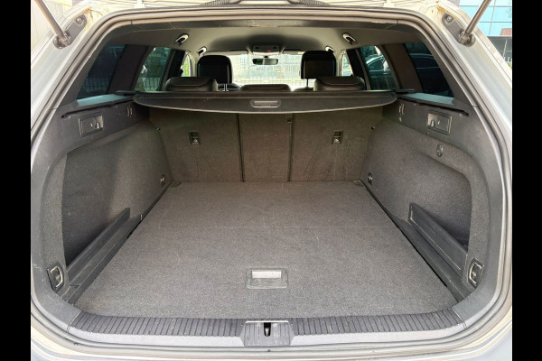 Volkswagen Passat Variant 1.5 TSI Highline R-LINE LEER,MASSAGE,CAMERA,AUTOMAAR,NIEUW-APK