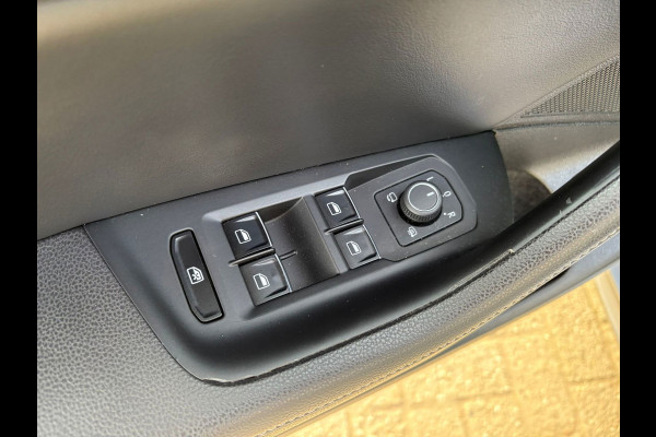 Volkswagen Passat Variant 1.5 TSI Highline R-LINE LEER,MASSAGE,CAMERA,AUTOMAAR,NIEUW-APK