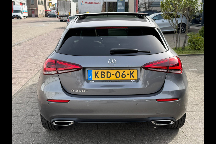 Mercedes-Benz A-Klasse 250 e Premium Plus l Sfeerverlichting l Pano l 360 camera