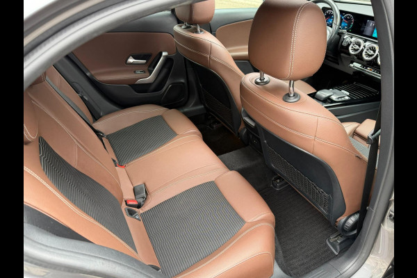 Mercedes-Benz A-Klasse 250 e Premium Plus l Sfeerverlichting l Pano l 360 camera