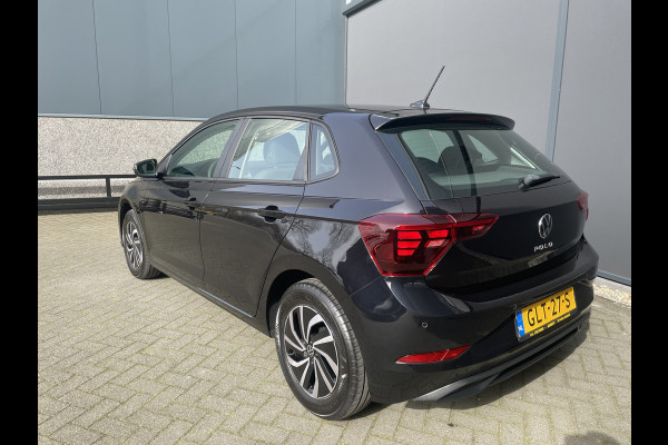 Volkswagen Polo 1.0 MPI Polo Airco - Apple carplay - Cruise control - Parkeersensoren - Licht metalen velgen 15 inch - Stuur multifunctioneel - Radio - Start/stop systeem - Elektrische ramen - Led verlichting - Stoffen b