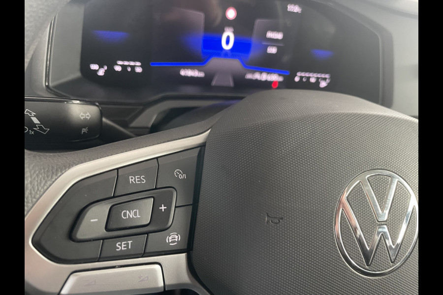 Volkswagen Polo 1.0 MPI Polo Airco - Apple carplay - Cruise control - Parkeersensoren - Licht metalen velgen 15 inch - Stuur multifunctioneel - Radio - Start/stop systeem - Elektrische ramen - Led verlichting - Stoffen b