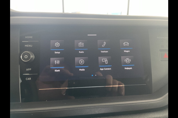 Volkswagen Polo 1.0 MPI Polo Airco - Apple carplay - Cruise control - Parkeersensoren - Licht metalen velgen 15 inch - Stuur multifunctioneel - Radio - Start/stop systeem - Elektrische ramen - Led verlichting - Stoffen b