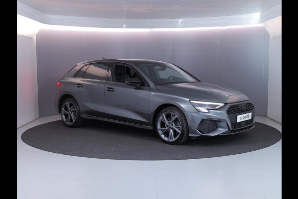 Audi Q3 45 TFSI e S edition 245pk | Parkeercamera | Navigatie| 20 inch Lichtmetalen velgen | 3 spaaks afgevlakt stuurwiel