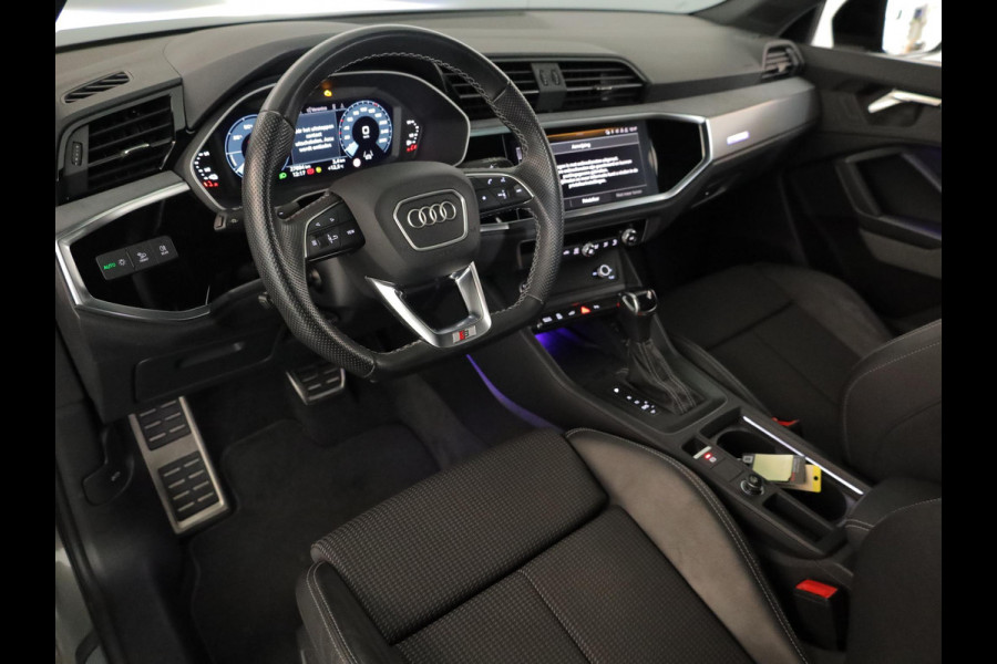 Audi Q3 45 TFSI e S edition 245pk | Parkeercamera | Navigatie| 20 inch Lichtmetalen velgen | 3 spaaks afgevlakt stuurwiel
