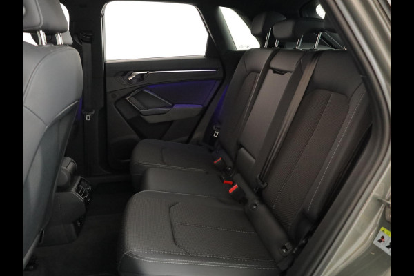 Audi Q3 45 TFSI e S edition 245pk | Parkeercamera | Navigatie| 20 inch Lichtmetalen velgen | 3 spaaks afgevlakt stuurwiel