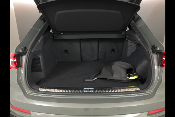 Audi Q3 45 TFSI e S edition 245pk | Parkeercamera | Navigatie| 20 inch Lichtmetalen velgen | 3 spaaks afgevlakt stuurwiel