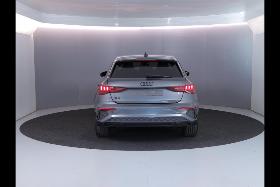 Audi Q3 45 TFSI e S edition 245pk | Parkeercamera | Navigatie| 20 inch Lichtmetalen velgen | 3 spaaks afgevlakt stuurwiel