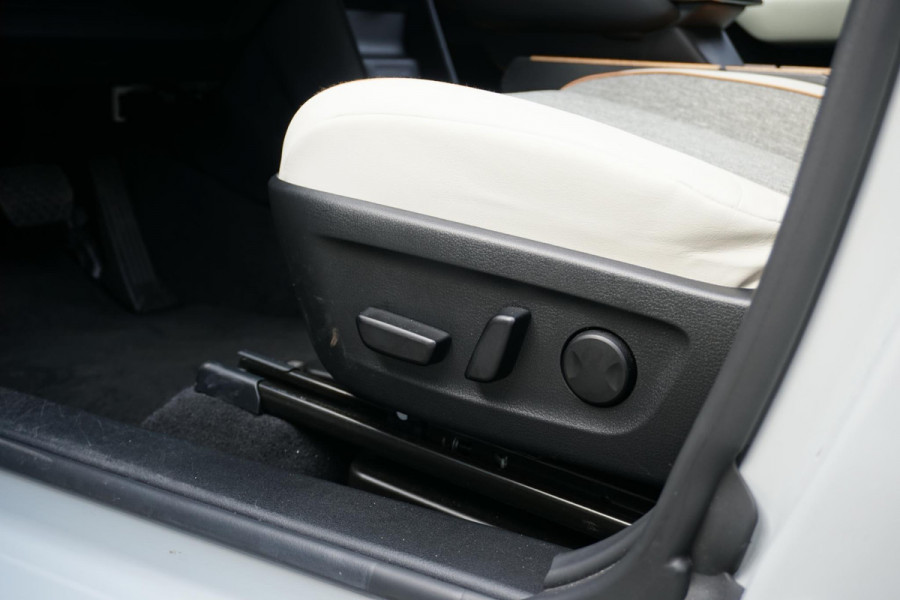 Mazda MX-30 e-SkyActiv 145 First Edition 36 kWh