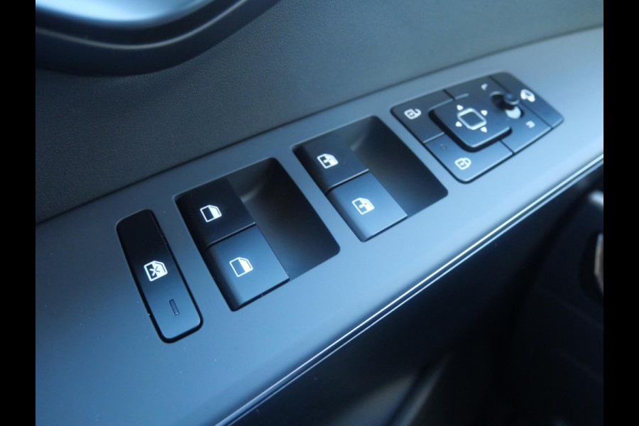 Kia Niro EV Light Advanced 64.8 kWh | Carplay | Camera | Stoel-stuurverwarming |