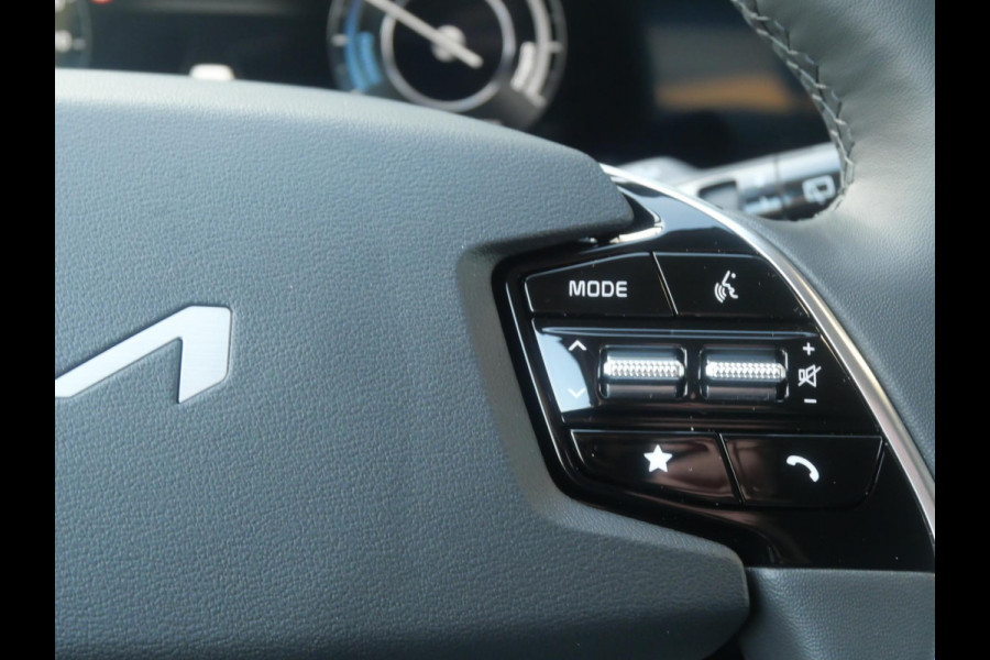 Kia Niro EV Light Advanced 64.8 kWh | Carplay | Camera | Stoel-stuurverwarming |