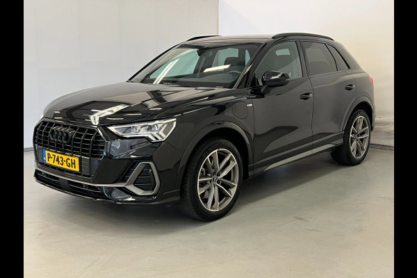 Audi Q3 45 TFSI e / S Line / Virtual / CarPlay / Keyless / Trekhaak