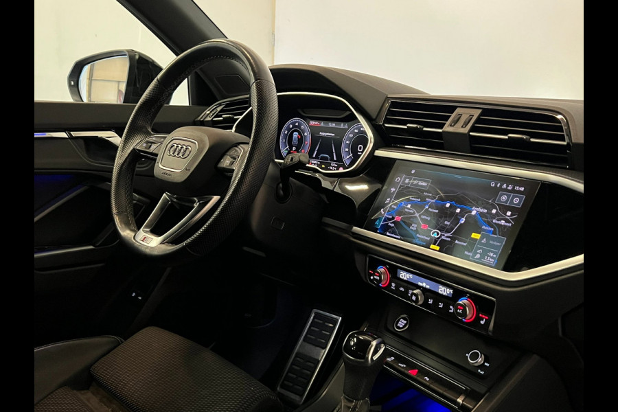 Audi Q3 45 TFSI e / S Line / Virtual / CarPlay / Keyless / Trekhaak