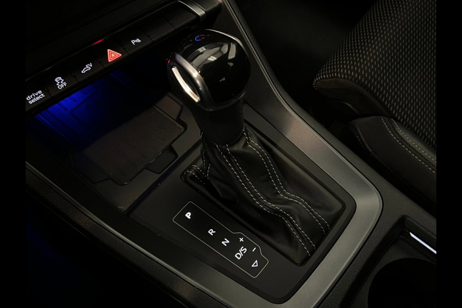Audi Q3 45 TFSI e / S Line / Virtual / CarPlay / Keyless / Trekhaak