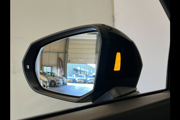 Audi Q3 45 TFSI e / S Line / Virtual / CarPlay / Keyless / Trekhaak