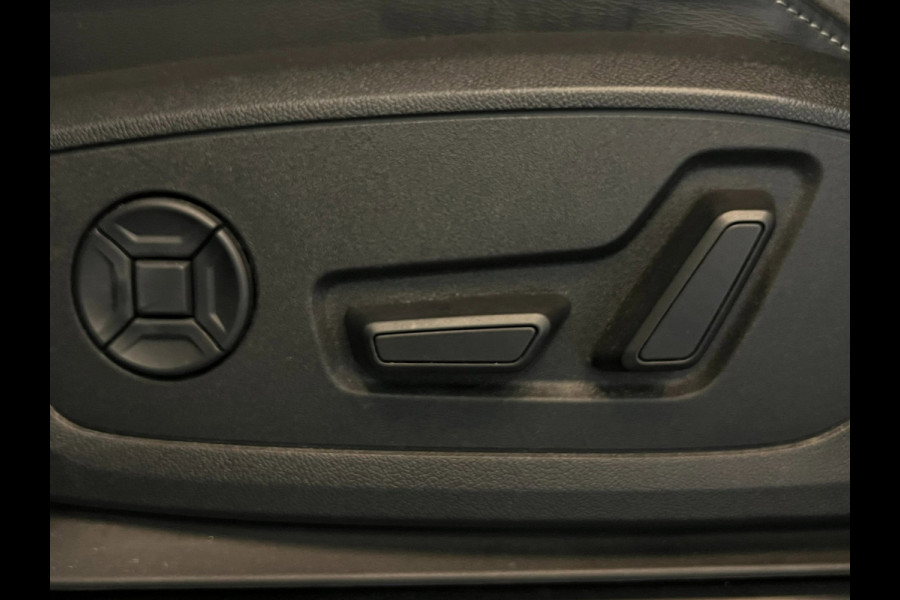 Audi Q3 45 TFSI e / S Line / Virtual / CarPlay / Keyless / Trekhaak
