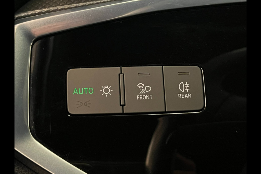 Audi Q3 45 TFSI e / S Line / Virtual / CarPlay / Keyless / Trekhaak