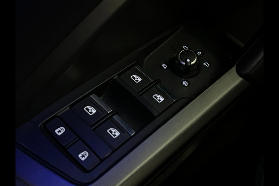 Audi Q3 45 TFSI e / S Line / Virtual / CarPlay / Keyless / Trekhaak