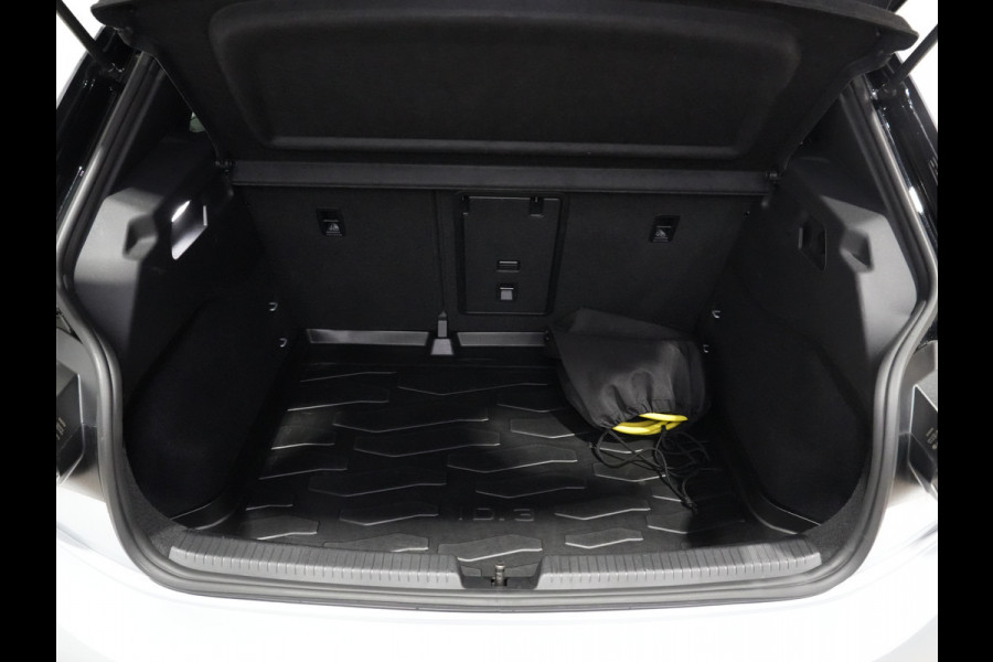 Volkswagen ID.3 204pk Pro Edition 58 kWh Navigatie Camera Stoel/Stuurverw. Android/Carplay Acc 293