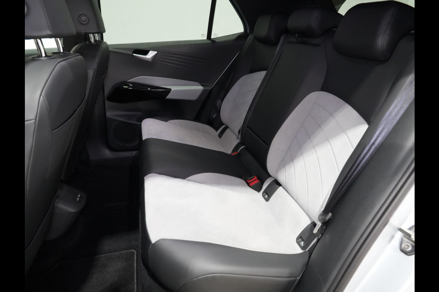 Volkswagen ID.3 204pk Pro Edition 58 kWh Navigatie Camera Stoel/Stuurverw. Android/Carplay Acc 293