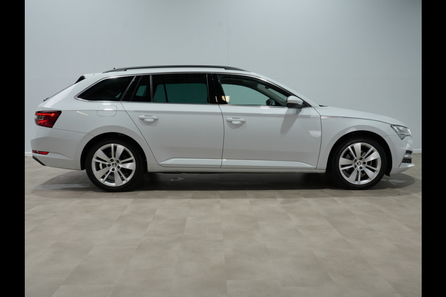 Škoda Superb Combi 1.4 TSI iV 204pk Business Edition Plus Trekhaak Camera 18"velgen Android/Carplay Keyless 215