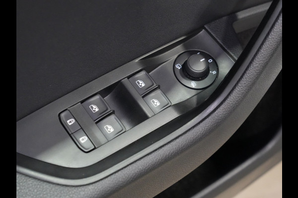 Škoda Superb Combi 1.4 TSI iV 204pk Business Edition Plus Trekhaak Camera 18"velgen Android/Carplay Keyless 215