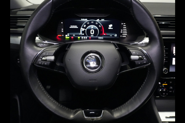 Škoda Superb Combi 1.4 TSI iV 204pk Business Edition Plus Trekhaak Camera 18"velgen Android/Carplay Keyless 215