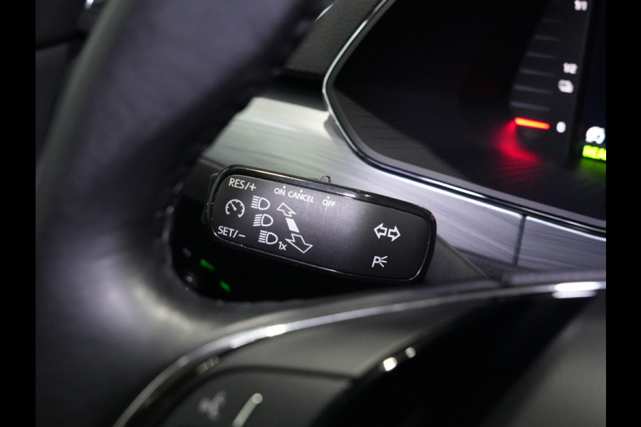 Škoda Superb Combi 1.4 TSI iV 204pk Business Edition Plus Trekhaak Camera 18"velgen Android/Carplay Keyless 215