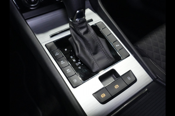 Škoda Superb Combi 1.4 TSI iV 204pk Business Edition Plus Trekhaak Camera 18"velgen Android/Carplay Keyless 215