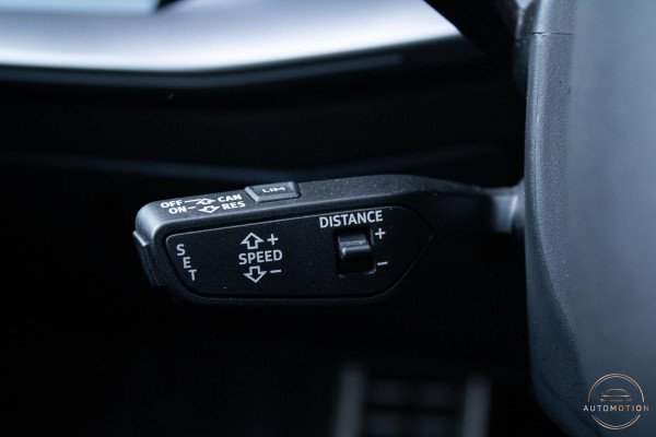 Audi A3 Sportback 40 TFSIe S line Panoramadak Elektrische Stoelverwarming Sfeerverlichting