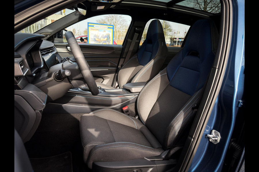 Lynk & Co 01 1.5 Orig NL|MY23|Zwarte hemel|Rolhoes|360 camera|Snelladen