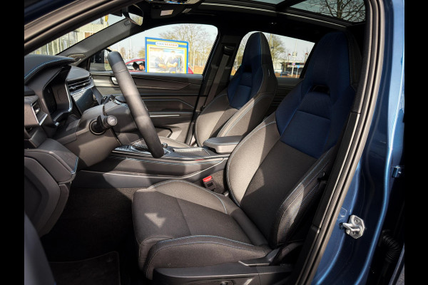 Lynk & Co 01 1.5 Orig NL|MY23|Zwarte hemel|Rolhoes|360 camera|Snelladen