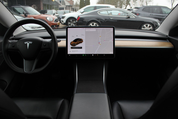 Tesla Model 3 Standard RWD Plus 60 kWh / SoH 91,4% / Autopilot / Panoramadak / Camera / Audio / 18'' / Leder