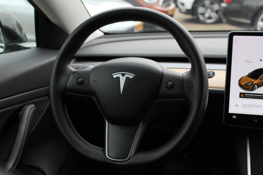 Tesla Model 3 Standard RWD Plus 60 kWh / SoH 91,4% / Autopilot / Panoramadak / Camera / Audio / 18'' / Leder