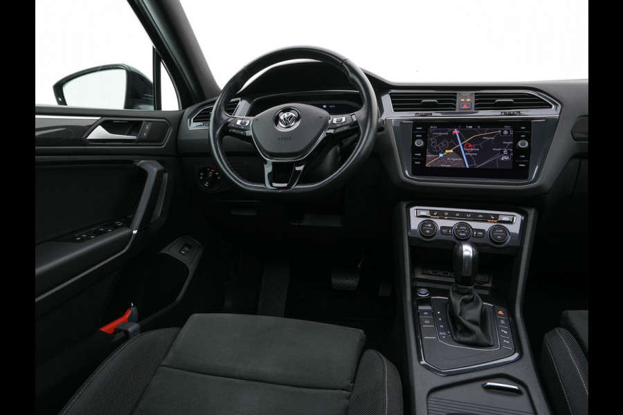 Volkswagen Tiguan Allspace 1.5 TSI R-Line Highline Business [ 7-Pers. ] Aut. *PANO | ARTVELOURS | FULL-LED | DIGI-COCKPIT | KEYLESS | ADAPTIVE-CRUISE | CAMERA | SHIFTPADDLES | CARPLAY | DAB+ | HEATED-COMFORTSEATS | NAVI-FULLMAP | PRIVACYGLASS | 19''ALU*