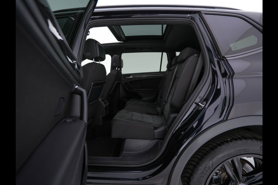 Volkswagen Tiguan Allspace 1.5 TSI R-Line Highline Business [ 7-Pers. ] Aut. *PANO | ARTVELOURS | FULL-LED | DIGI-COCKPIT | KEYLESS | ADAPTIVE-CRUISE | CAMERA | SHIFTPADDLES | CARPLAY | DAB+ | HEATED-COMFORTSEATS | NAVI-FULLMAP | PRIVACYGLASS | 19''ALU*