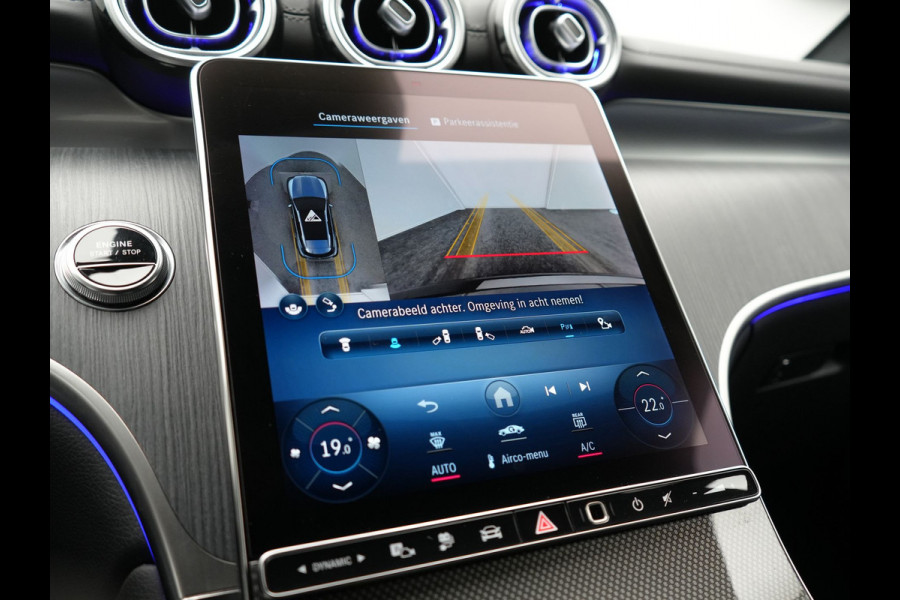 Mercedes-Benz GLC 300e 4MATIC AMG Line Plug In Hybrid 313pk Dealer O.H. PHEV | Trekhaak Af Fabriek | Adaptive Cruise | Burmester 3D | 360 Camera | Lederen Sportstoelen Memory & Verwarmd | 20"L.M | Digital Light | Sfeerverlichting | Keyless | Blis |