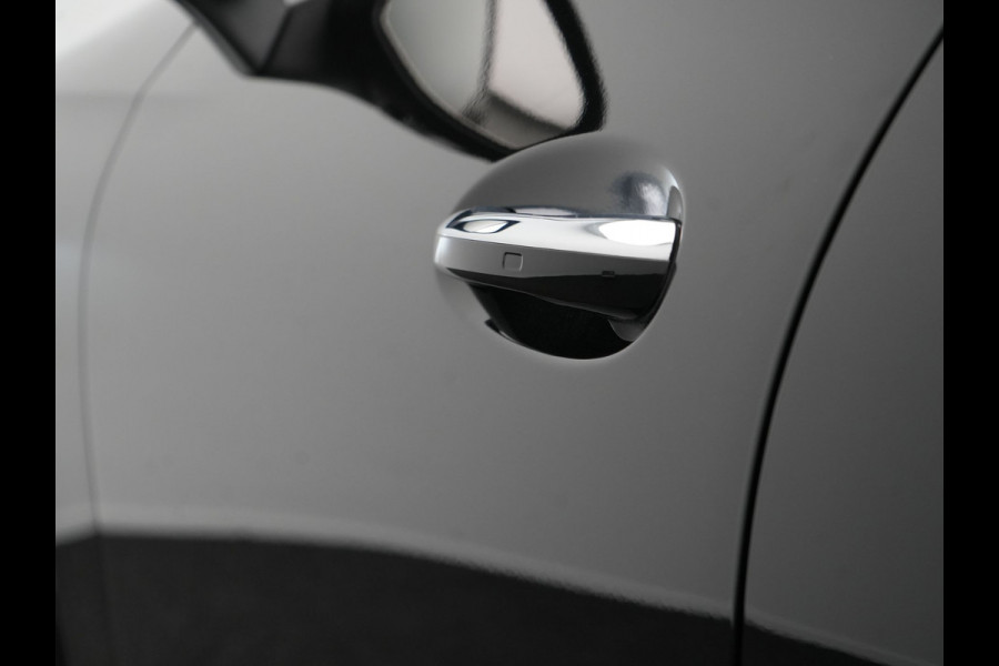 Mercedes-Benz GLC 300e 4MATIC AMG Line Plug In Hybrid 313pk Dealer O.H. PHEV | Trekhaak Af Fabriek | Adaptive Cruise | Burmester 3D | 360 Camera | Lederen Sportstoelen Memory & Verwarmd | 20"L.M | Digital Light | Sfeerverlichting | Keyless | Blis |