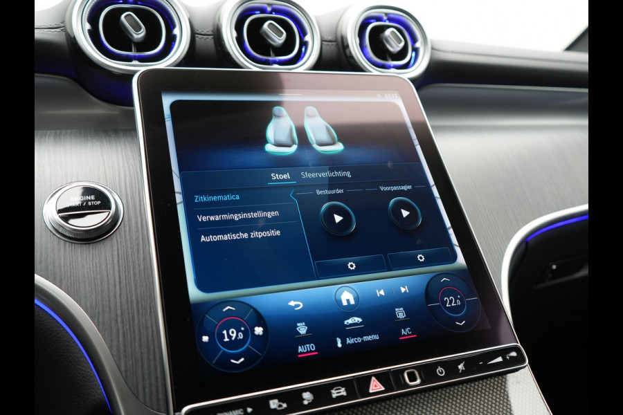 Mercedes-Benz GLC 300e 4MATIC AMG Line Plug In Hybrid 313pk Dealer O.H. PHEV | Trekhaak Af Fabriek | Adaptive Cruise | Burmester 3D | 360 Camera | Lederen Sportstoelen Memory & Verwarmd | 20"L.M | Digital Light | Sfeerverlichting | Keyless | Blis |