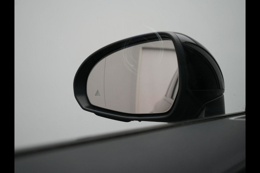 Mercedes-Benz GLC 300e 4MATIC AMG Line Plug In Hybrid 313pk Dealer O.H. PHEV | Trekhaak Af Fabriek | Adaptive Cruise | Burmester 3D | 360 Camera | Lederen Sportstoelen Memory & Verwarmd | 20"L.M | Digital Light | Sfeerverlichting | Keyless | Blis |