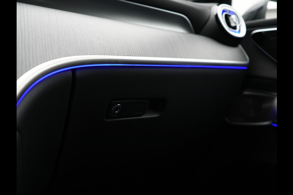 Mercedes-Benz GLC 300e 4MATIC AMG Line Plug In Hybrid 313pk Dealer O.H. PHEV | Trekhaak Af Fabriek | Adaptive Cruise | Burmester 3D | 360 Camera | Lederen Sportstoelen Memory & Verwarmd | 20"L.M | Digital Light | Sfeerverlichting | Keyless | Blis |