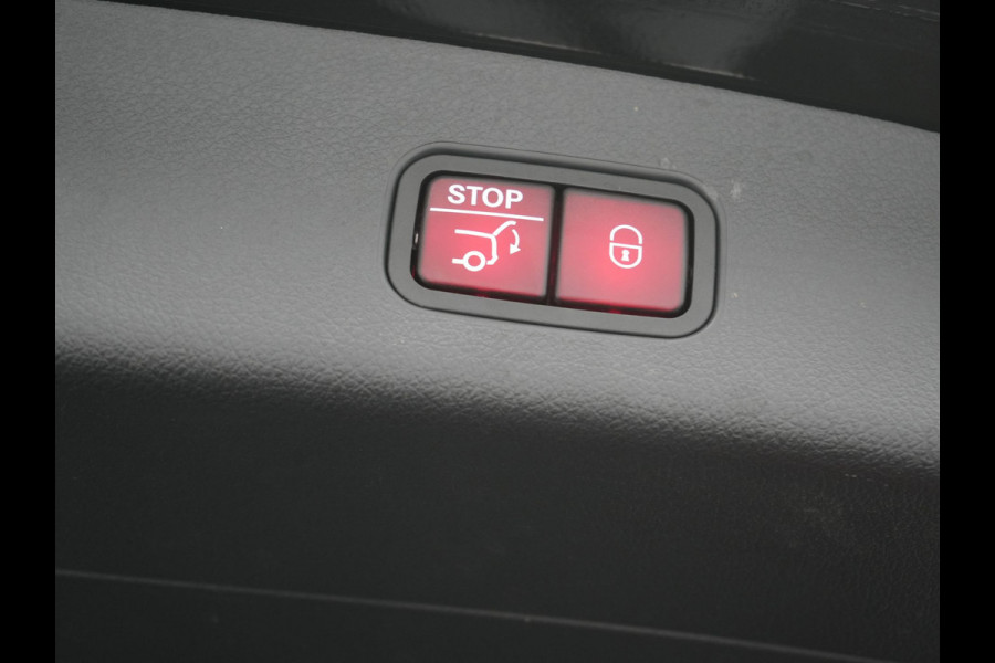 Mercedes-Benz GLC 300e 4MATIC AMG Line Plug In Hybrid 313pk Dealer O.H. PHEV | Trekhaak Af Fabriek | Adaptive Cruise | Burmester 3D | 360 Camera | Lederen Sportstoelen Memory & Verwarmd | 20"L.M | Digital Light | Sfeerverlichting | Keyless | Blis |