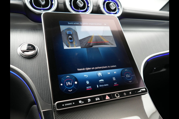 Mercedes-Benz GLC 300e 4MATIC AMG Line Plug In Hybrid 313pk Dealer O.H. PHEV | Trekhaak Af Fabriek | Adaptive Cruise | Burmester 3D | 360 Camera | Lederen Sportstoelen Memory & Verwarmd | 20"L.M | Digital Light | Sfeerverlichting | Keyless | Blis |