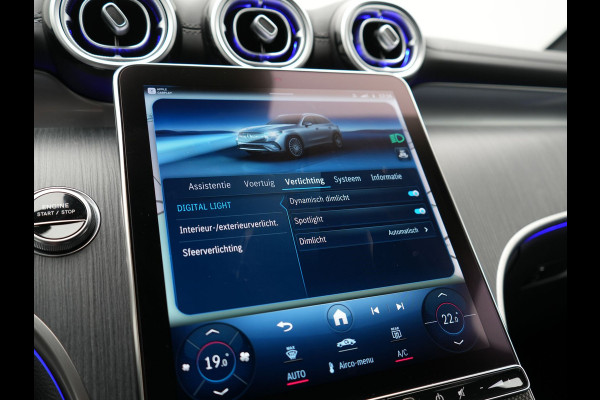 Mercedes-Benz GLC 300e 4MATIC AMG Line Plug In Hybrid 313pk Dealer O.H. PHEV | Trekhaak Af Fabriek | Adaptive Cruise | Burmester 3D | 360 Camera | Lederen Sportstoelen Memory & Verwarmd | 20"L.M | Digital Light | Sfeerverlichting | Keyless | Blis |