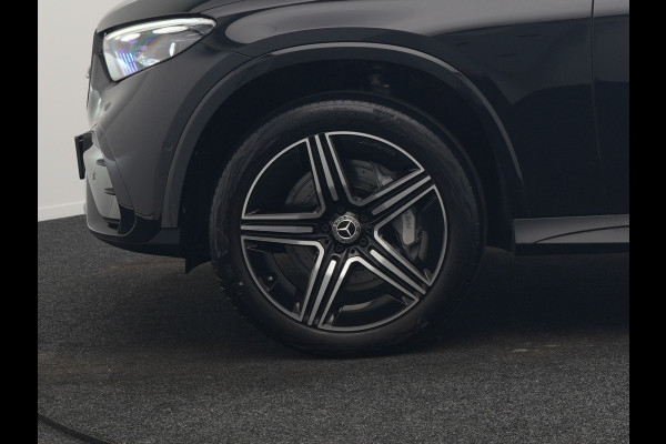 Mercedes-Benz GLC 300e 4MATIC AMG Line Plug In Hybrid 313pk Dealer O.H. PHEV | Trekhaak Af Fabriek | Adaptive Cruise | Burmester 3D | 360 Camera | Lederen Sportstoelen Memory & Verwarmd | 20"L.M | Digital Light | Sfeerverlichting | Keyless | Blis |